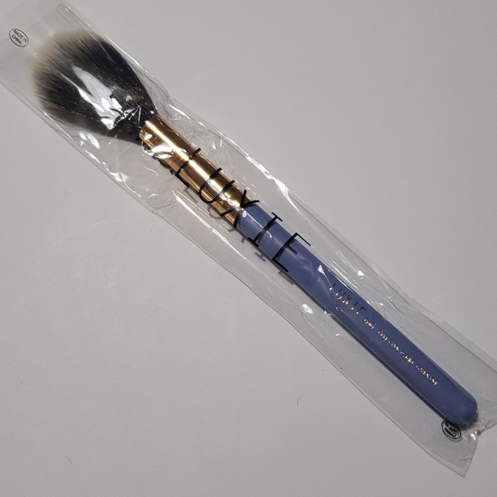 Luxie 640 Pro Precision Tapered Face Brush